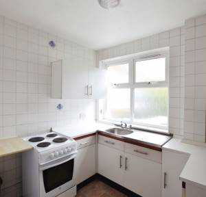 2 Bedroom Flat for sale in Cathedral Court, Salisbury