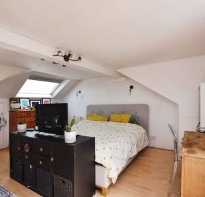 3 Bedroom House for sale in Heath Road, Salisbury