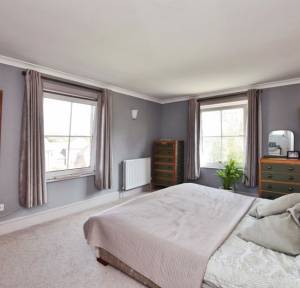 4 Bedroom House for sale in Middleton Road, Salisbury