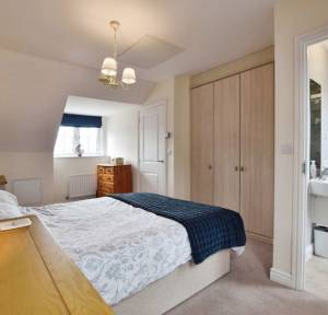 4 Bedroom House for sale in Oakley Road, Salisbury