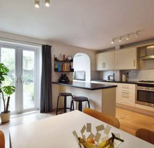 3 Bedroom House for sale in Chiselbury Grove, Salisbury