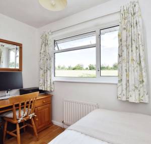 4 Bedroom House for sale in Paddock Close, Salisbury