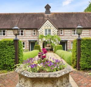 2 Bedroom  for sale in Earls Manor Court, Salisbury