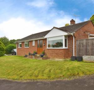 3 Bedroom Bungalow for sale in , Salisbury