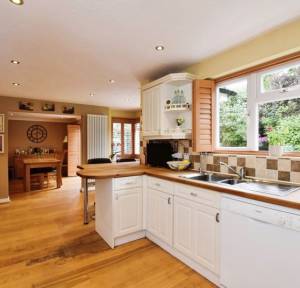 4 Bedroom House for sale in Ash Crescent, Salisbury