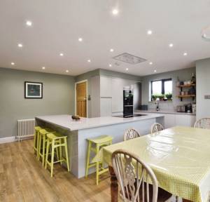 4 Bedroom House for sale in Wordsworth Road, Salisbury