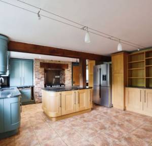 4 Bedroom House for sale in Fore Street, Warminster