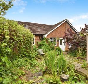 3 Bedroom Bungalow for sale in Allington Track, Salisbury