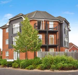 1 Bedroom Flat for sale in Burden Drive, Salisbury