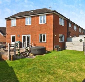 3 Bedroom House for sale in Festival Crescent, Salisbury