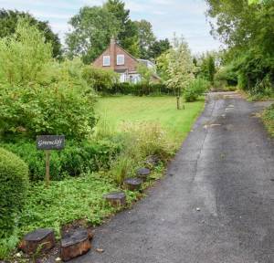 4 Bedroom Bungalow for sale in Rivermead, Salisbury