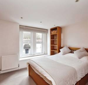 3 Bedroom House for sale in Harnham Road, Salisbury