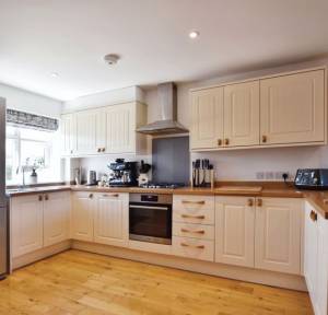 3 Bedroom House for sale in Meads Road, Salisbury