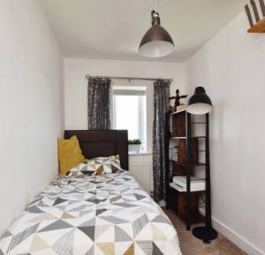 3 Bedroom House for sale in Meads Road, Salisbury