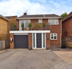 3 Bedroom House to rent in Devizes Road, Salisbury