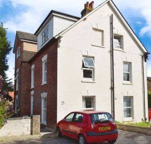 2 Bedroom Flat for sale in 23 Gorringe Road, Salisbury