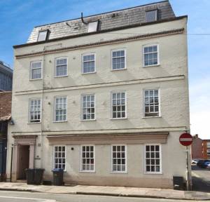 2 Bedroom Flat for sale in 37 Endless Street, Salisbury