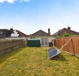 2 Bedroom Bungalow for sale in Melvin Close, Salisbury