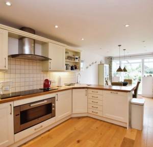 3 Bedroom House for sale in Pitton Road, Salisbury