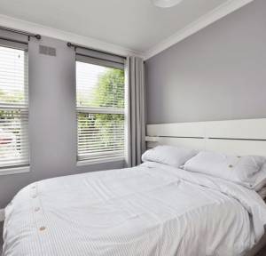 2 Bedroom Flat for sale in 37 Riverside, Salisbury