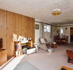 3 Bedroom Bungalow for sale in The Borough, Salisbury