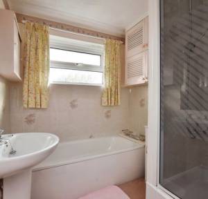 3 Bedroom Bungalow for sale in The Borough, Salisbury