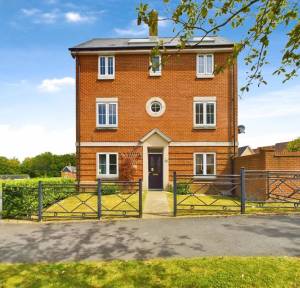 4 Bedroom House for sale in The Crescent, Salisbury