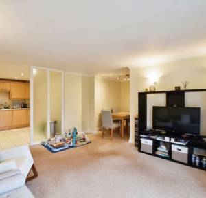 2 Bedroom Flat for sale in , Salisbury