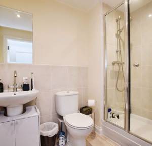 2 Bedroom Flat for sale in , Salisbury