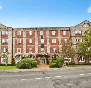 2 Bedroom Flat for sale in , Salisbury