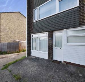 1 Bedroom Flat to rent in Hollows Close, Salisbury