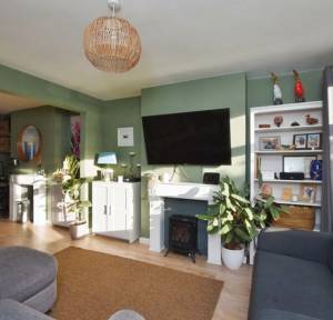 3 Bedroom House for sale in Tollgate Road, Salisbury