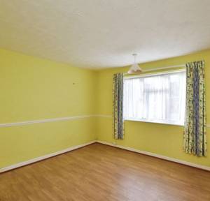 2 Bedroom Flat for sale in Hoadley Green, Salisbury