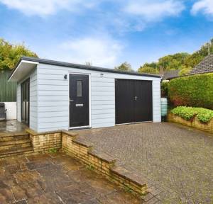 4 Bedroom Bungalow for sale in Figsbury Road, Salisbury