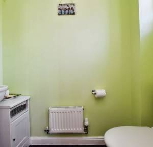 2 Bedroom House for sale in Holloway Close, Salisbury