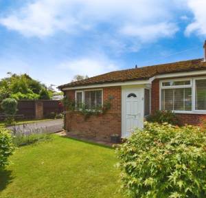 2 Bedroom Bungalow for sale in Mesh Pond, Salisbury