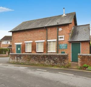 2 Bedroom House for sale in Lower Street, Salisbury