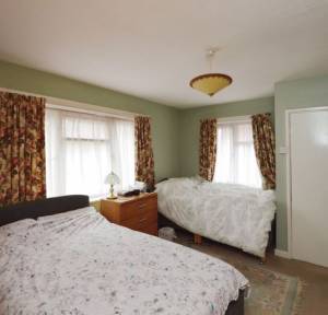 2 Bedroom House for sale in Stratford Road, Salisbury