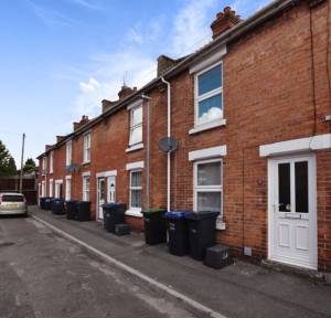 2 Bedroom House for sale in Orchard Road, Salisbury