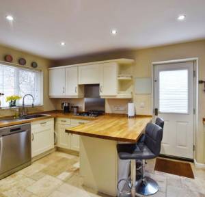 4 Bedroom House for sale in Lindford Road, Salisbury