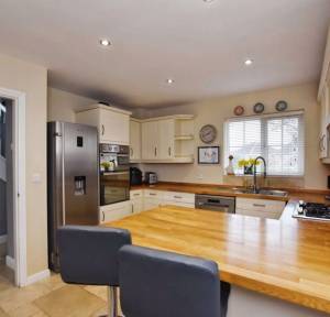 4 Bedroom House for sale in Lindford Road, Salisbury