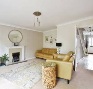 4 Bedroom House for sale in Lindford Road, Salisbury