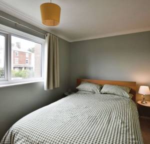 2 Bedroom Flat for sale in Elm Court , Salisbury