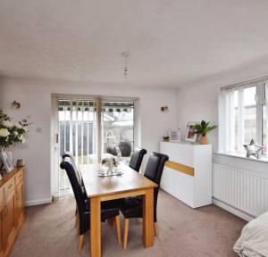 2 Bedroom Bungalow for sale in Barnaby Close, Salisbury