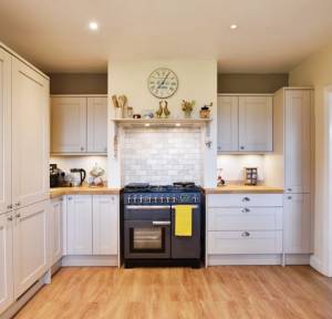 4 Bedroom House for sale in Southampton Road, Salisbury