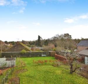 4 Bedroom House for sale in Southampton Road, Salisbury