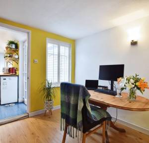 2 Bedroom House for sale in Church Lane, Salisbury