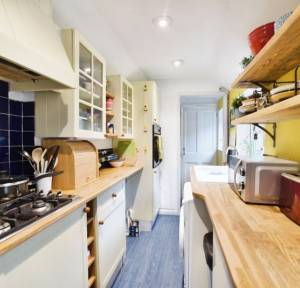 2 Bedroom House for sale in Church Lane, Salisbury