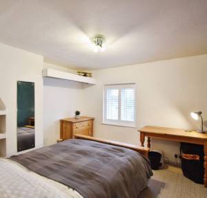 2 Bedroom House for sale in Church Lane, Salisbury