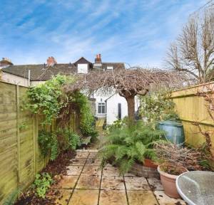 2 Bedroom House for sale in Church Lane, Salisbury